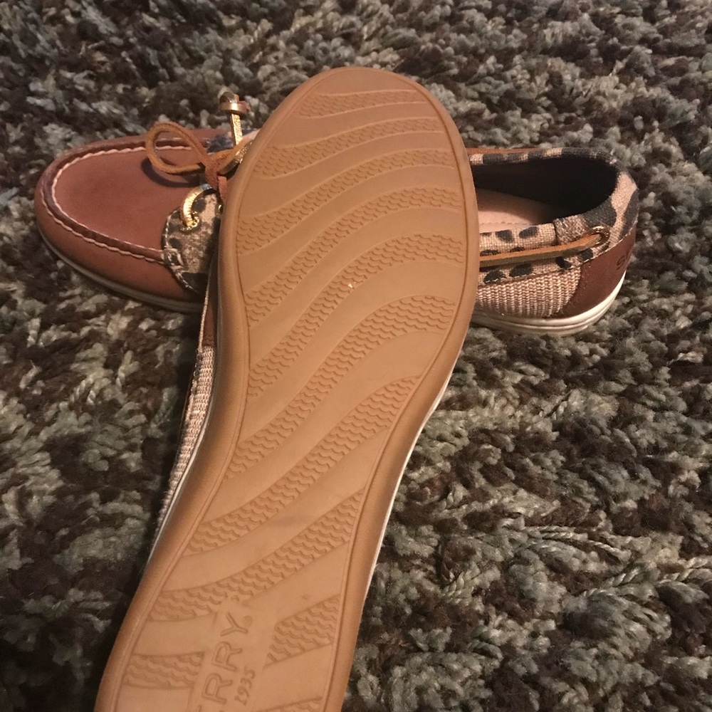 Sperry’s - Picture 2 of 3